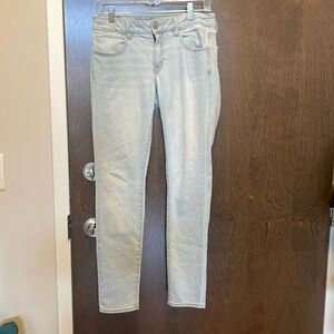 Light wash American Eagle Size 10 Jeans